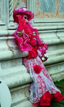 people in masks on carnival - image #333631 gratis